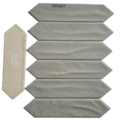 Gạch thẻ mũi tên xám nhạt bóng 75x300 mã VP75302J