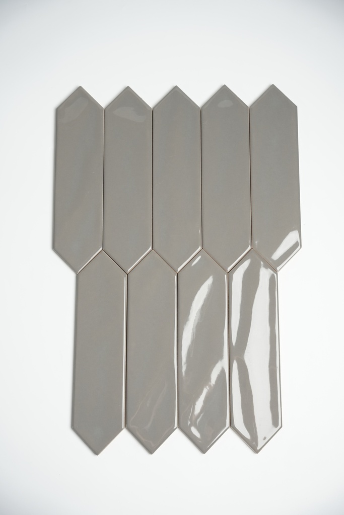 Gạch thẻ mũi tên Việt Nam, Xám đậm bóng lượn, KT 75x300 mm, STA7535H, Loại 1 (1 hộp/ 44 viên/ 0.99m2)