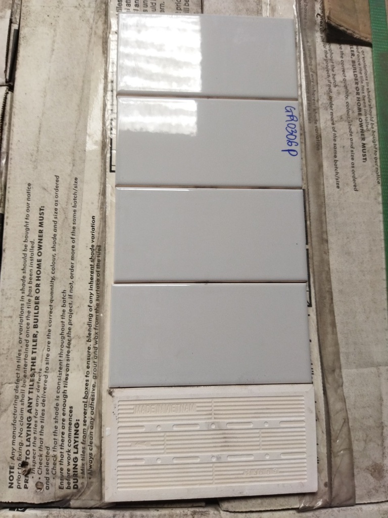 Gạch thẻ 75x150mm xám xanh bóng phẳng mãGR0306P