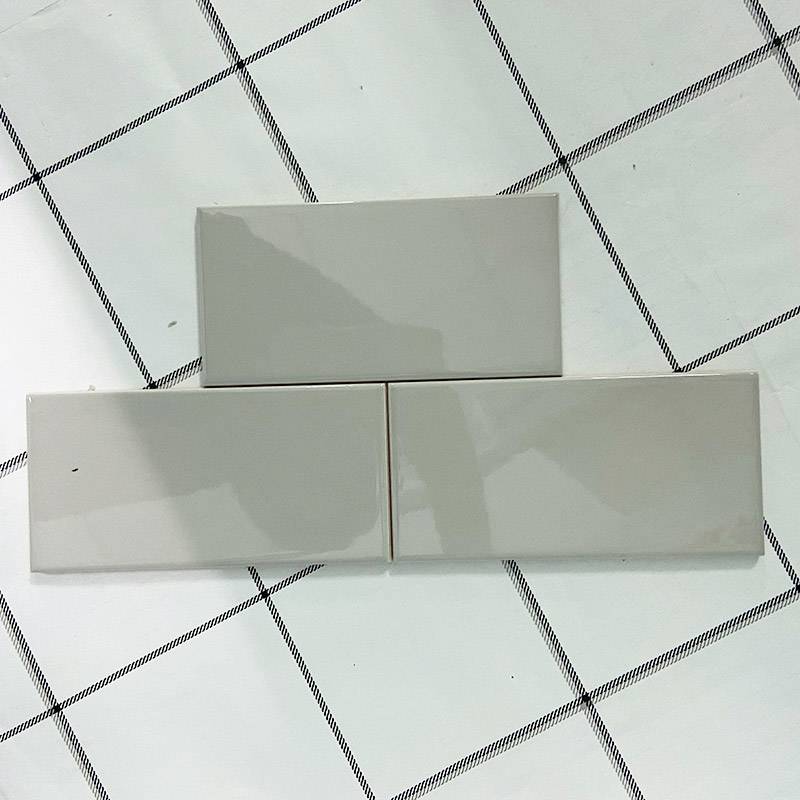 Gạch thẻ Việt Nam  KT 75x150mm xám lạnh bóng phẳng loại 1 mã STA75152