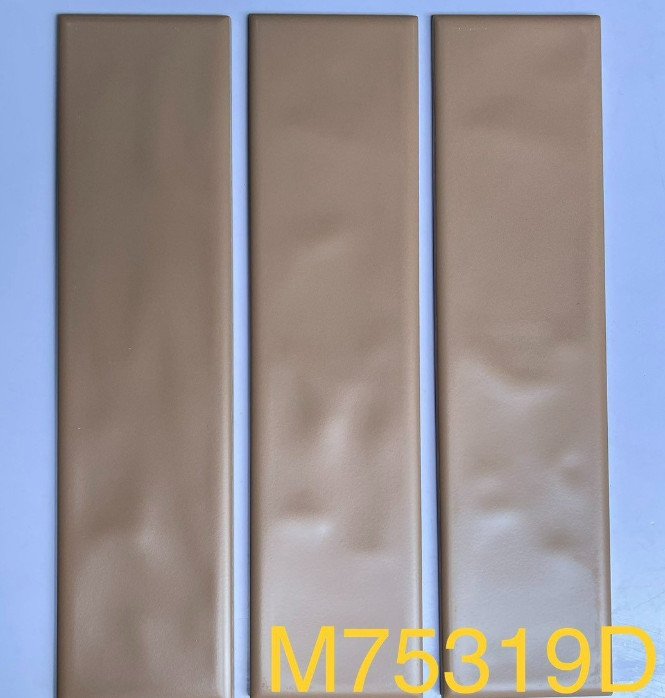 Gạch thẻ 75x300 lượn sóng mờ M75319D