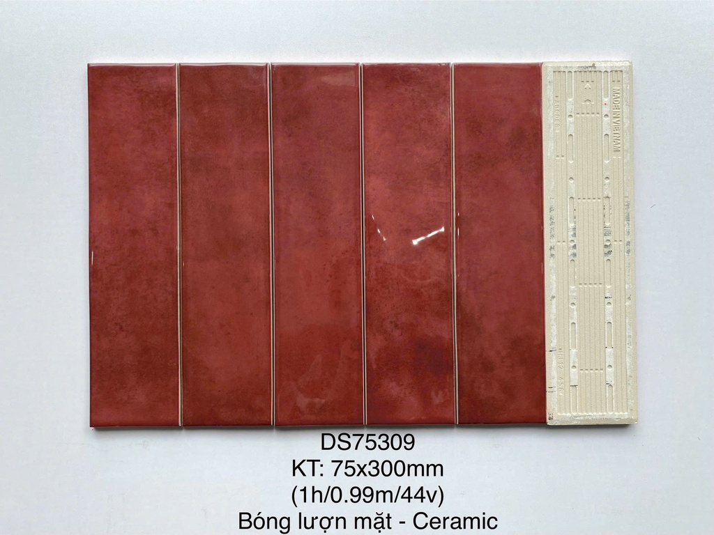 Gạch thẻ 75x300 loại ưu mã DS75309_S