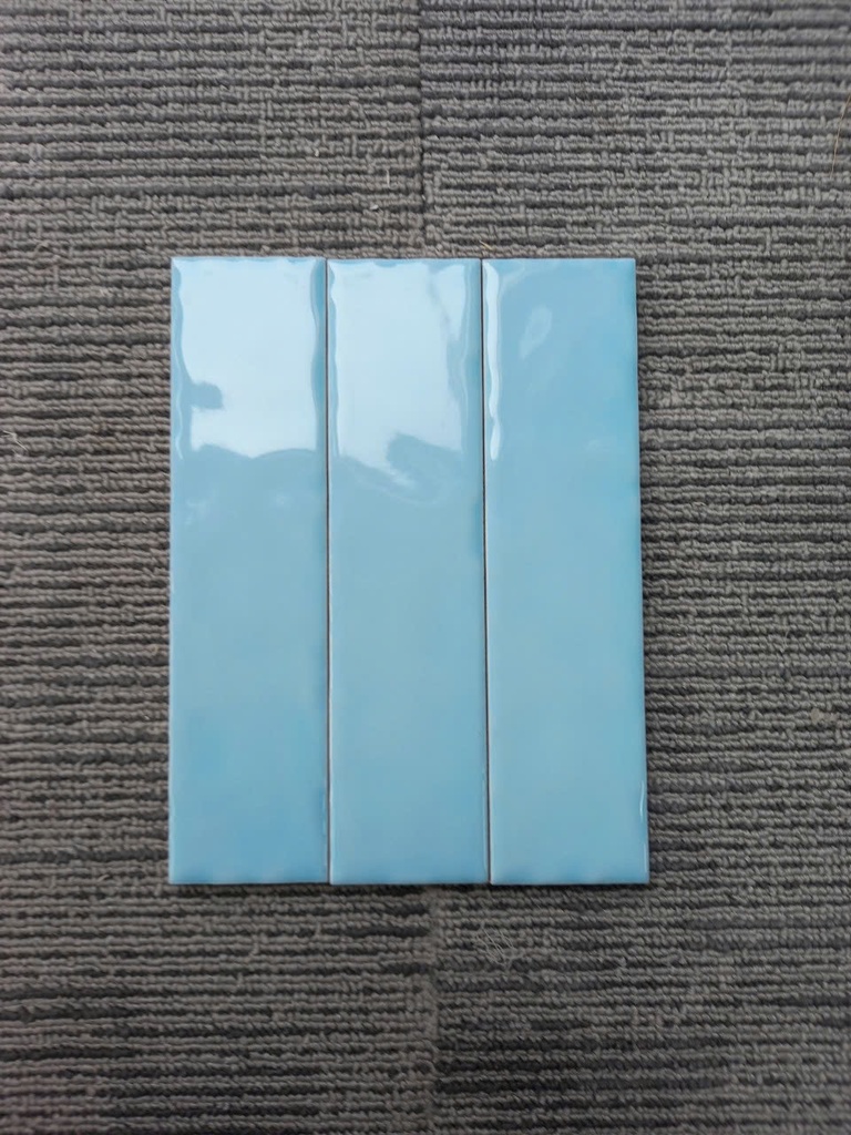 Gạch thẻ 5x20 xanh bóng lượn 520UCM2