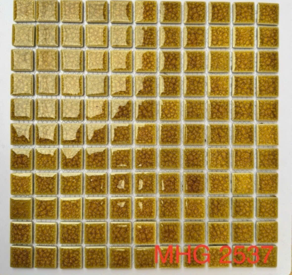Gạch mosaic vàng mã 25070