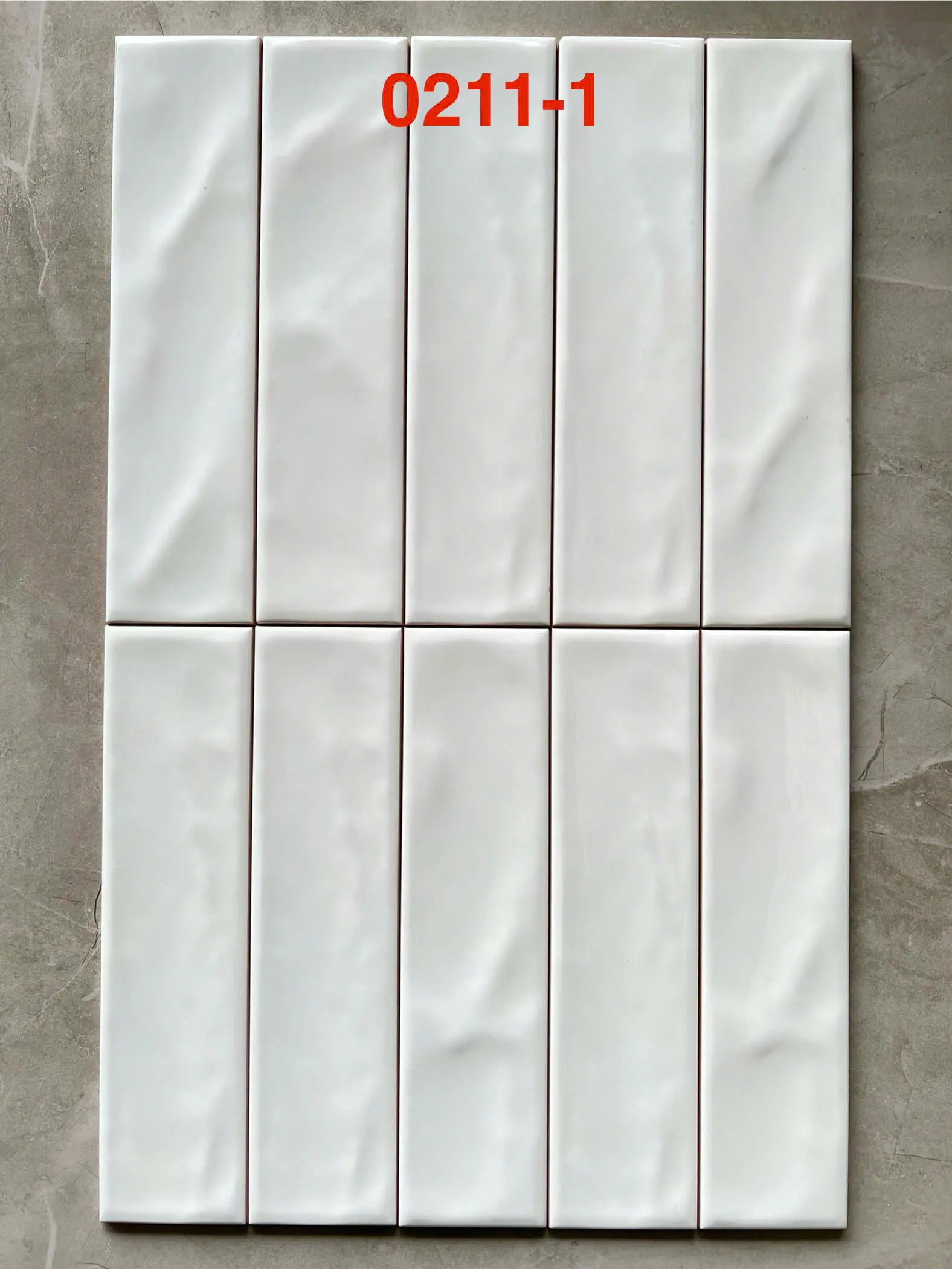 Gạch thẻ Việt Nam, Trắng bóng lượn, KT 75x300 mm, 0211-0, Loại 1 (1 hộp/ 50 viên/ 1.125m2)