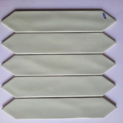 Gạch thẻ mũi tên Việt Nam, Trắng xám mờ lượn, KT 75x300 mm, 990016, Loại 1 (1 hộp/ 44 viên/ 0.99m2)