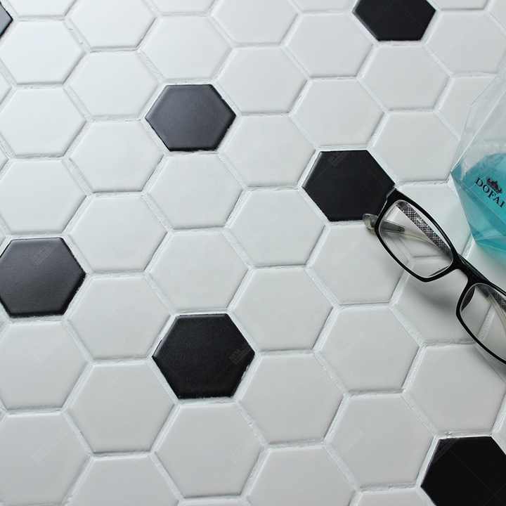 Gạch lát Mosaic hình lục giác gốm sứ mờ đen trắng chống trơn cao cấp