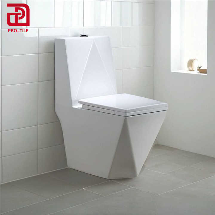 Bồn cầu sứ xiphon một khối kiểu kim cương trắng đen